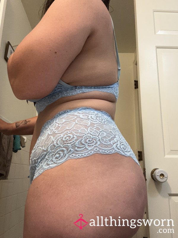 Blue Lace Lingerie Picture Set
