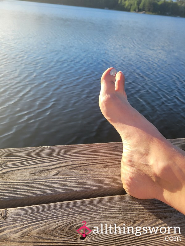 Blue Skies, Blue Toes & A Beautiful Lake
