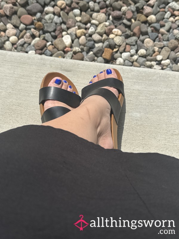 Blue Toes