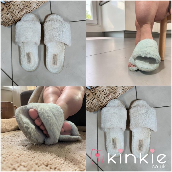 Blue Used Rotten 🤢 Stinky 🥵 Slippers