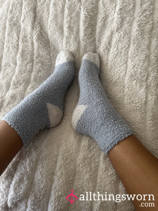 🩵 Blue + White Dirty Worn Fuzzy Socks 🩵