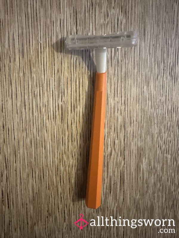 Blunted Body Hair Razor