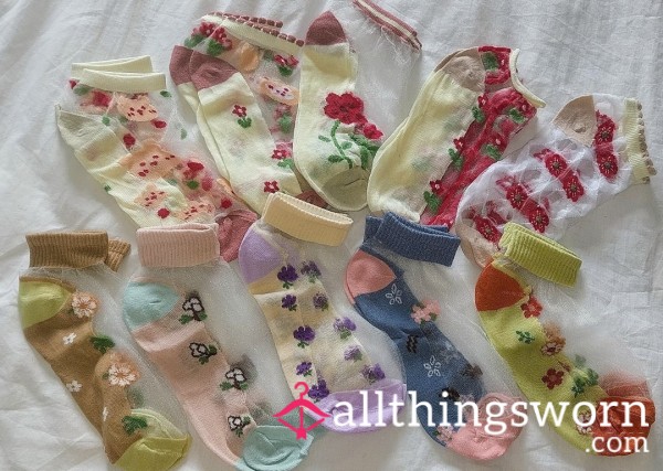 🌸Boho Semi-Sheer Flor*l Socks, 24hr Wear, Worldwide Shipping, €15🌸