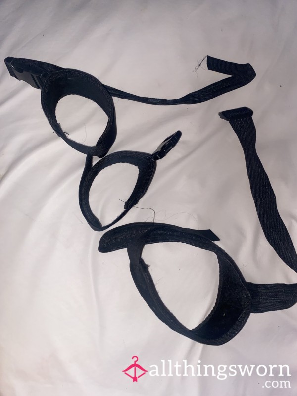 Bondage Wrist And Neck Set 😉