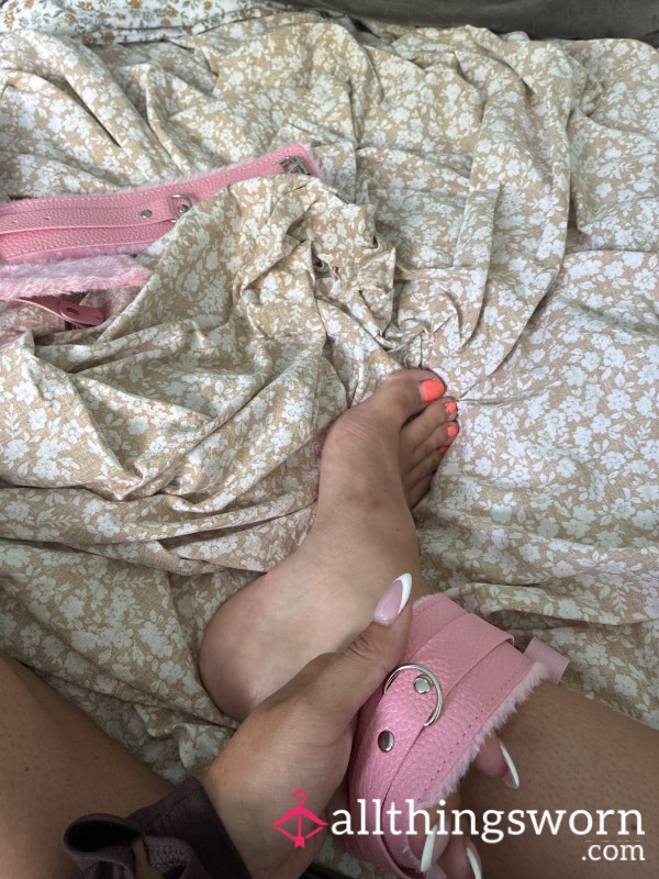 Bondaged Feet Pics🙈💕