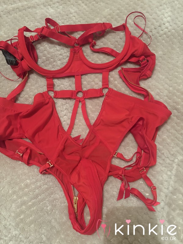 Boobless Lingerie Set