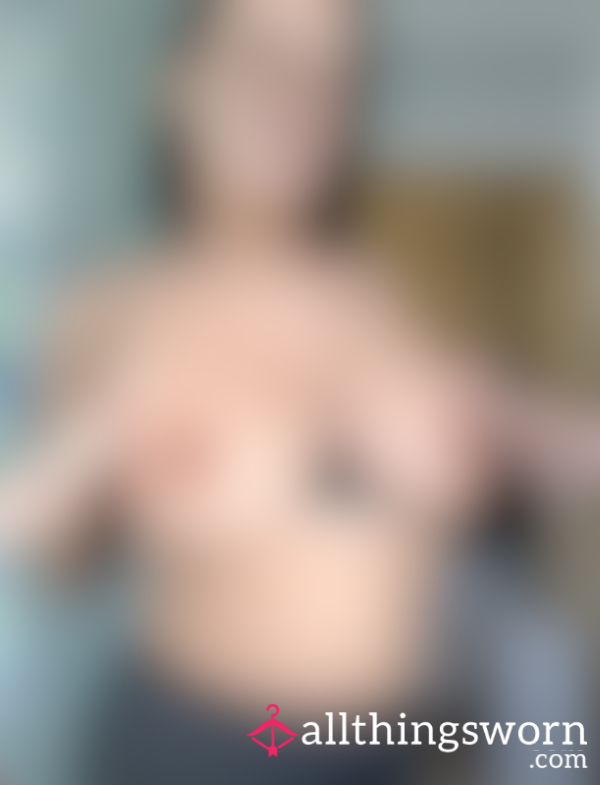 Big Boob Tease – 6 Photo Set