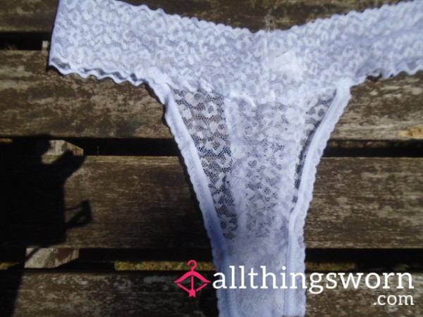 🤍BOOK TO WEAR - 24 HOUR THONG🤍