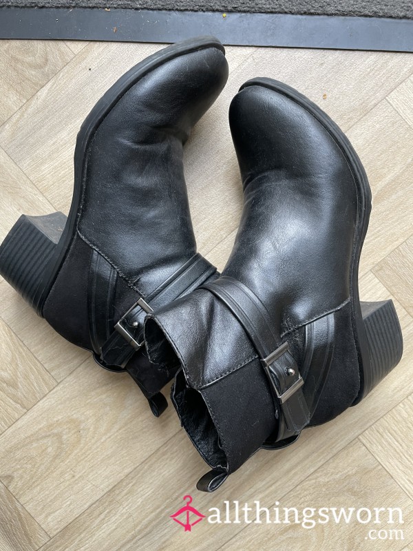 👅 Boot Cleaning Slave, Come And Clean My Boots