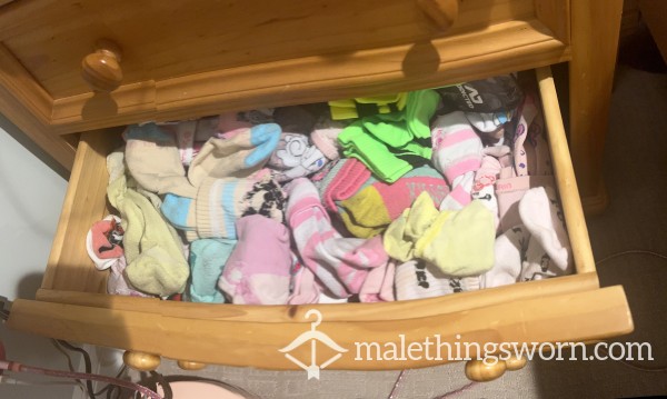 🧦BOSS Sock Collection (Ankle Socks To Knee High Socks) (All Colors🌈)🧦
