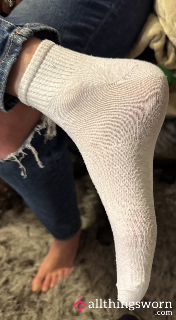 Bout To Go Shopping Should Be Nice To Shut The F**k Up And Put Them In Your Mouth For Me!!