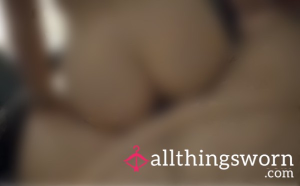 Bouncing On My Bearded Alpha 😜