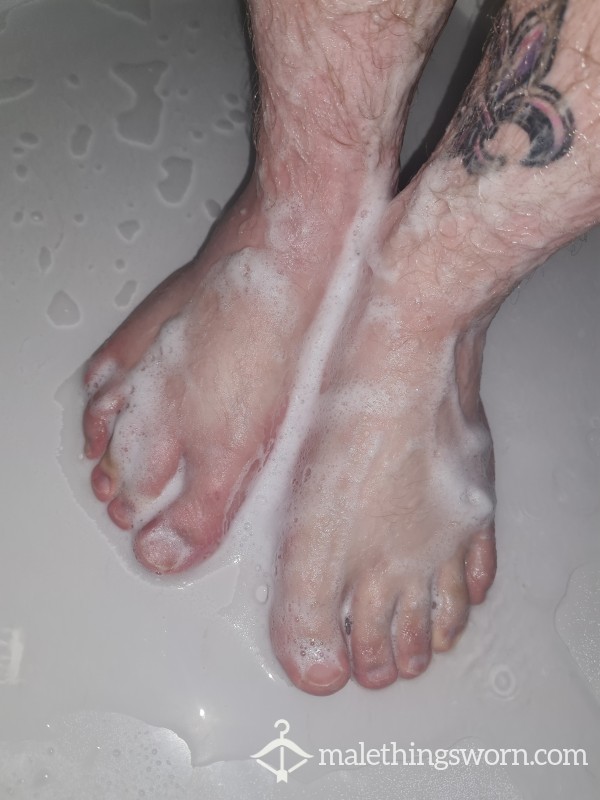 Washing My Dirty Feet👣 Size 9😈
