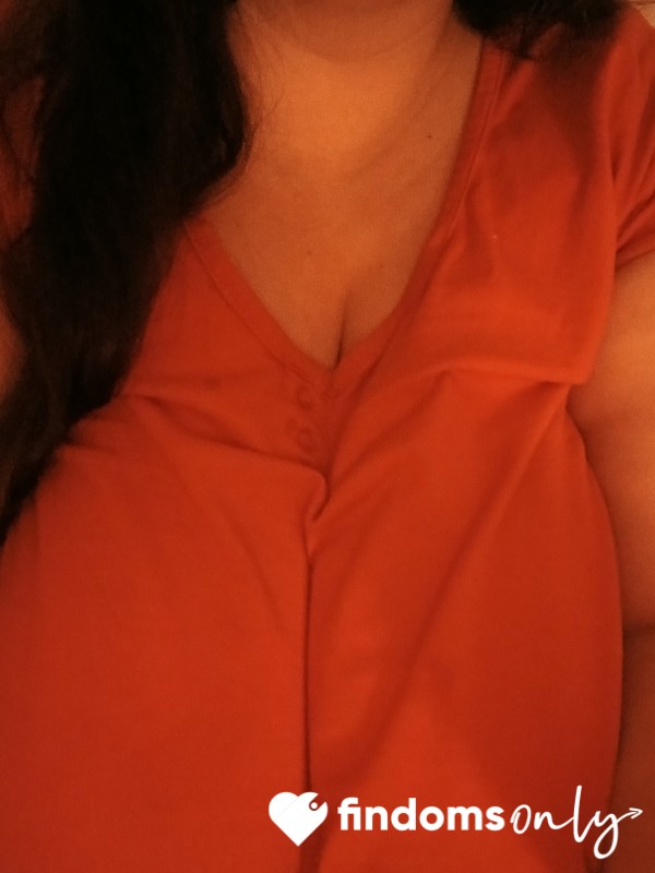 Bra Needed For Heavy Big B**bs