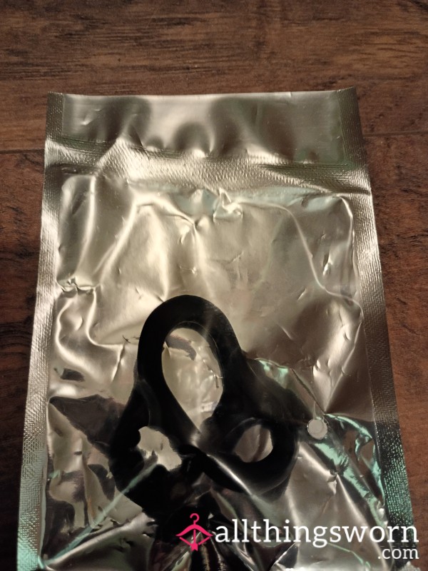Brand New C*ck Ring, Black , 12.$ Plus Shipping Costs Makes Your C*ck Swell And Grow Larger , 12$ Plus Shipping Costs