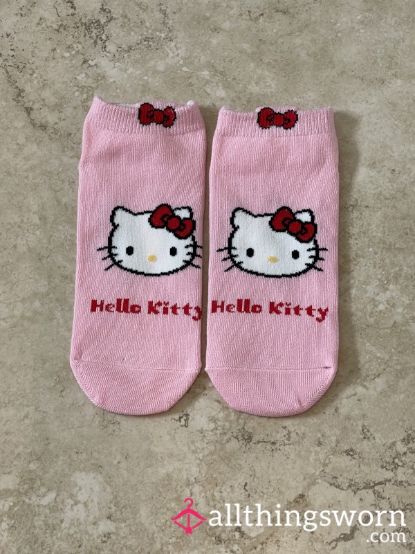 🩷 🎀 Brand New Hello Kitty Socks Ready For Their First Wear 🐾😉