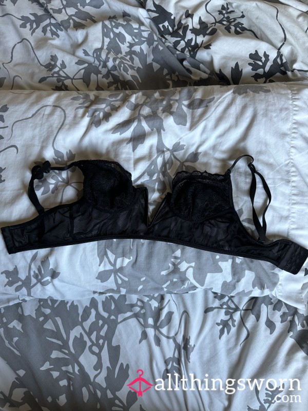 Brand New. Ready To Be Worn🥰