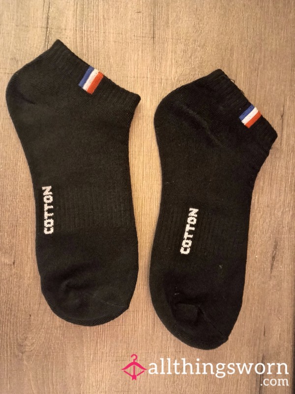 Brand New Sports Socks To Sweat In