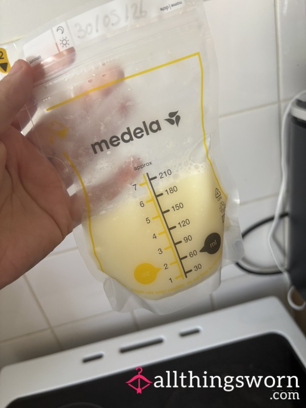 Breastmilk 🤩🍒🍒