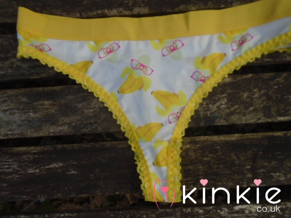🍌🍌Bright Cheery, Fun Fruit Print Thongs🍌🍌