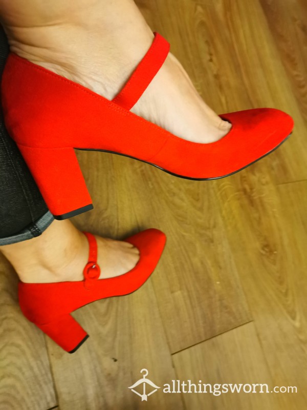 RED S**Y 💋💋💋WELL WORN HIGH HEELS. NICE BLOCK HEELS SIZE 6UK. STUNNING ON. So Hot 🔥🔥💋💋💋£30