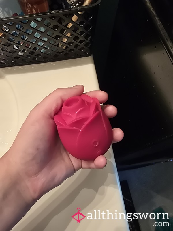 Broken C*mmed On Rose