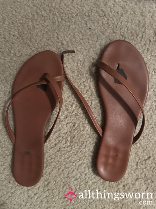Broken, Well-Worn Summer Sandals – Retired After Heavy Use 👣🔥