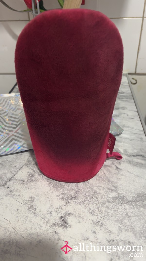 Bronzed & Naughty: My Used Tanning Glove