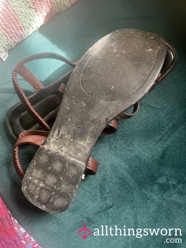 Very Well Worn Brown Faux Leather Sandals