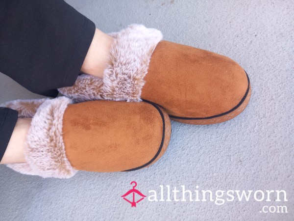 Brown Fluff Slippers🤎