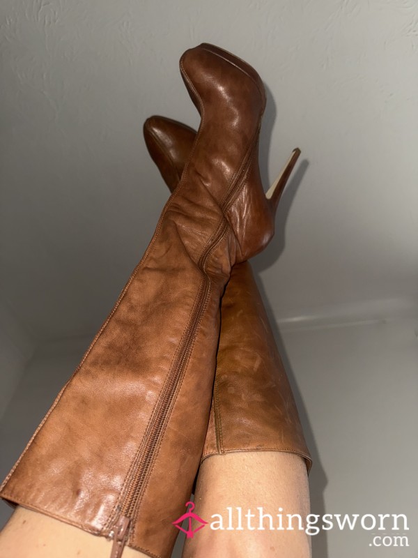 Brown Leather High-Heel Boots ,Seductively Worn & Shaped To Perfection.