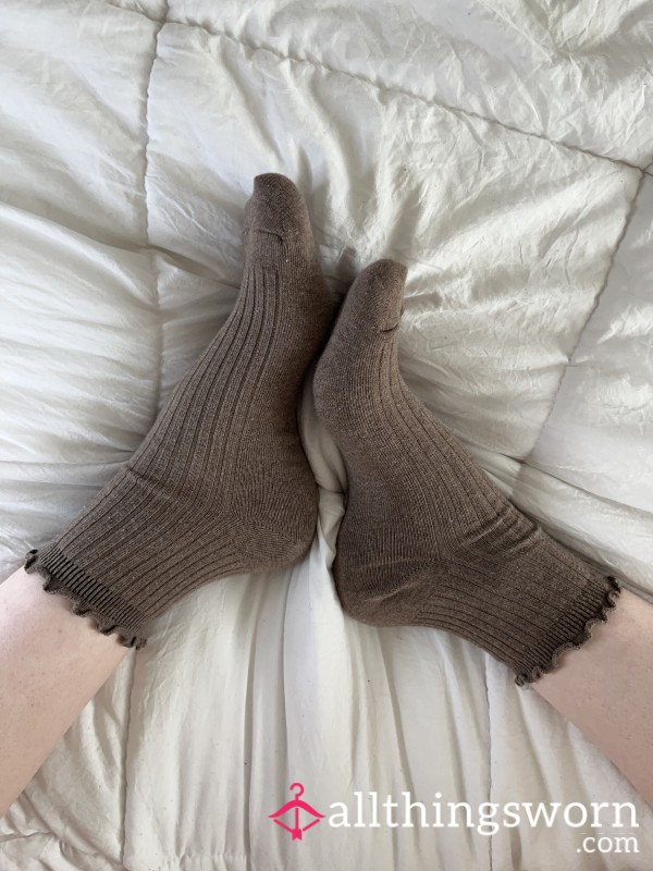 Brown Ruffle Socks