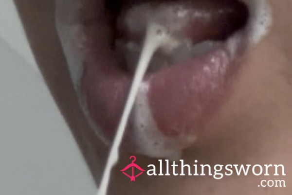 Brush My Teeth With Me!