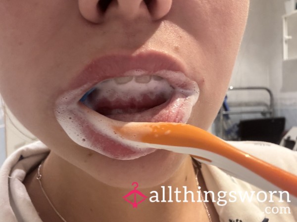 Brushing My Teeth 😝💦