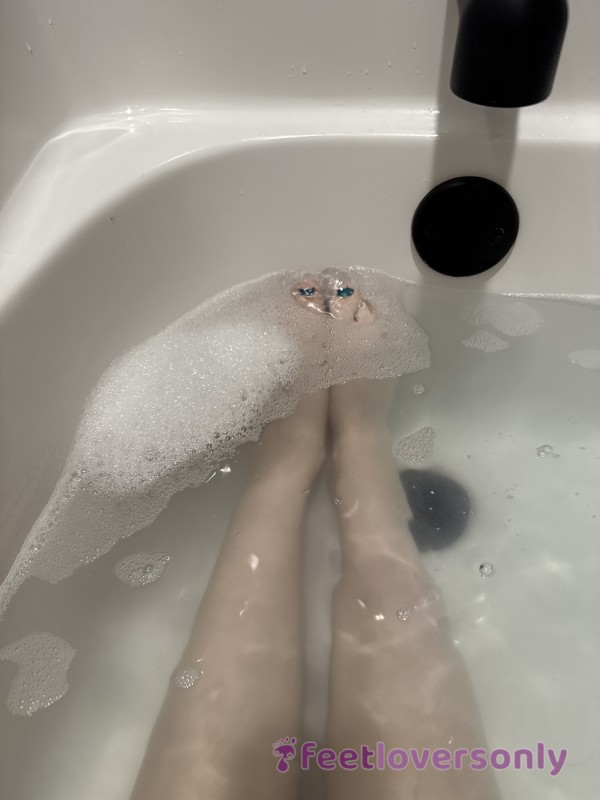 Bubble Bath Aftermath 🫧💧