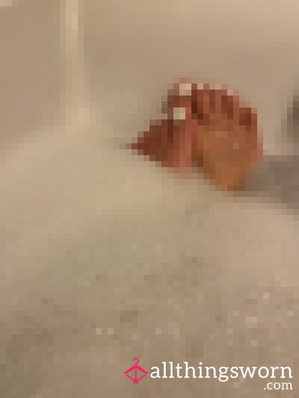 Bubble Bath Feet Pics 🫧