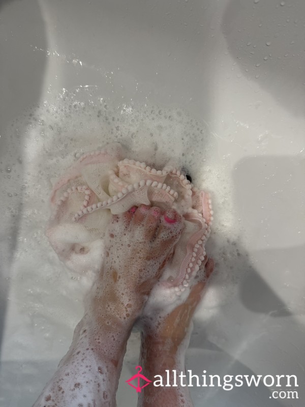 Bubbly Feet In The Shower🫧🤭🥵