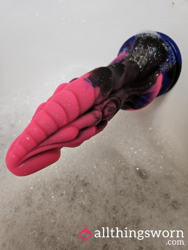 Bubbly Footjob With My Favorite Dragon D*ck 😍 💜