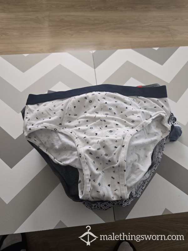 Bundle Of 25 Pairs Of Mens Briefs (no Customisation). Bundle 2