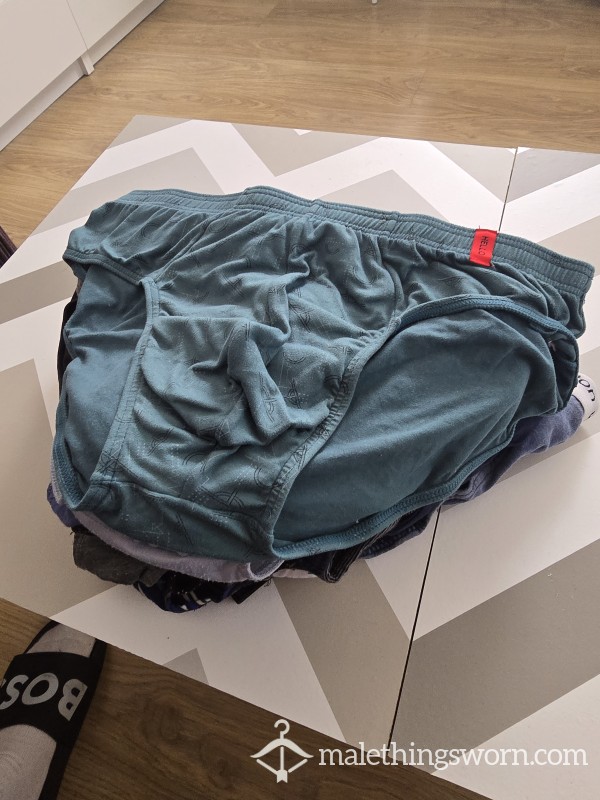 Bundle Of 25 Pairs Of Mens Briefs (no Customisation). Bundle 4