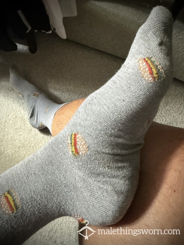 BURGER 🍔 BUNS THUCKIN’ SKUNKIN’ SOCKS 🧦 🧦 SWEAT MAN SCENT SKUNKED 💧💧💧👅 🧦🧦🥾 📦 🤪✅