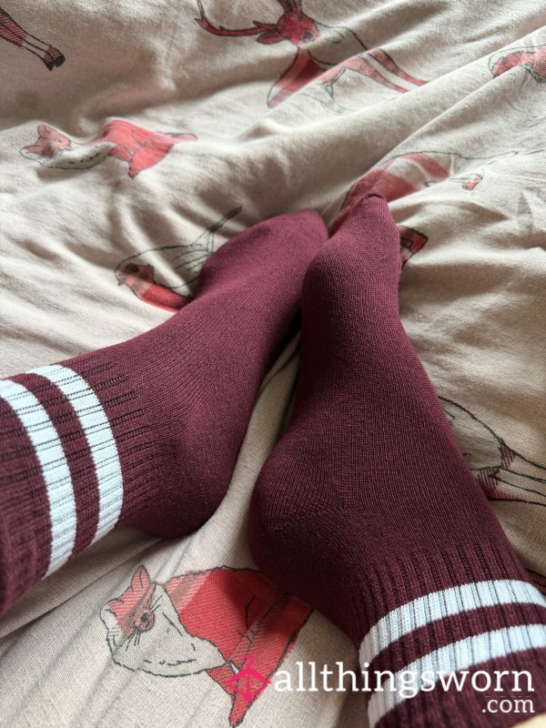Burgundy Quarter Socks