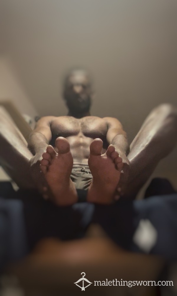 Burping While You Worship The Bottom Of My Feet