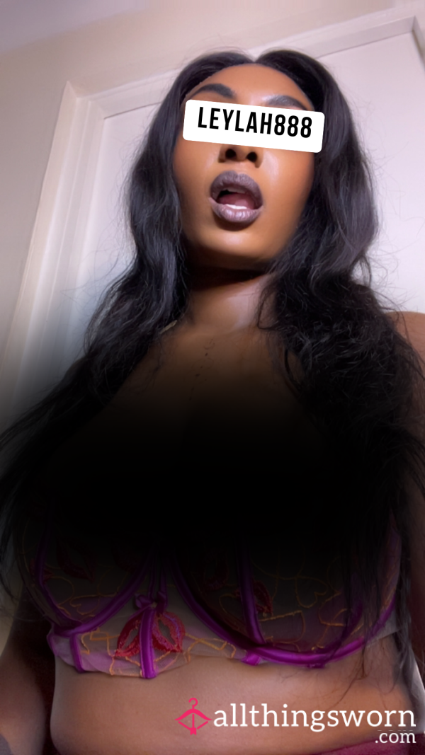 Busty Babe 😈