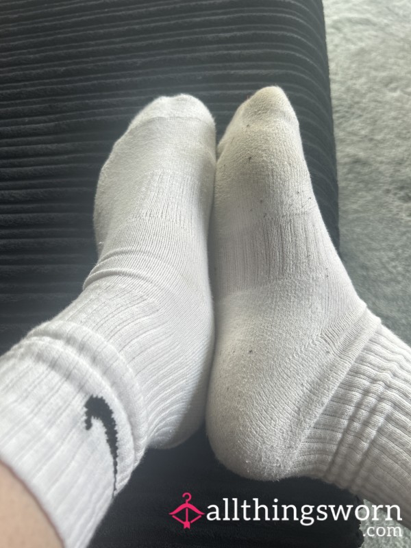 Busy Night Shift Socks Worn For Over 12 Hours 💦