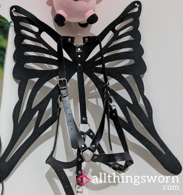 Bu*terfly Harness