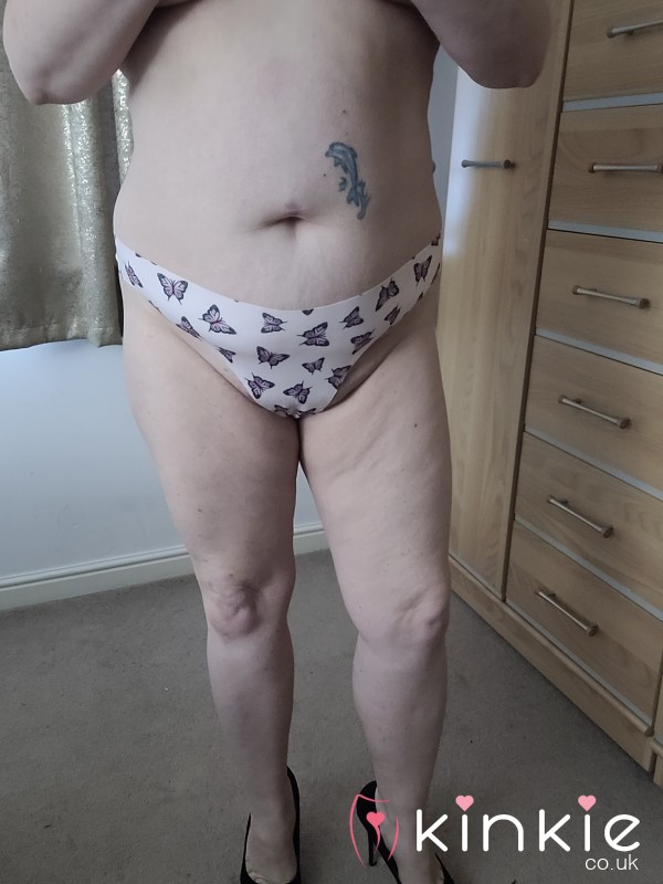 Pink Bu*terfly Thong