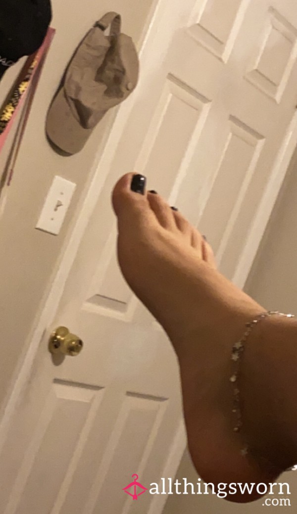 Buy A Bundle Of 5 Custom Feet Pics 👣