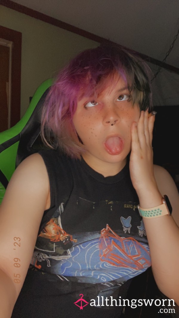 Buy My Emo Girl Feet Pics!