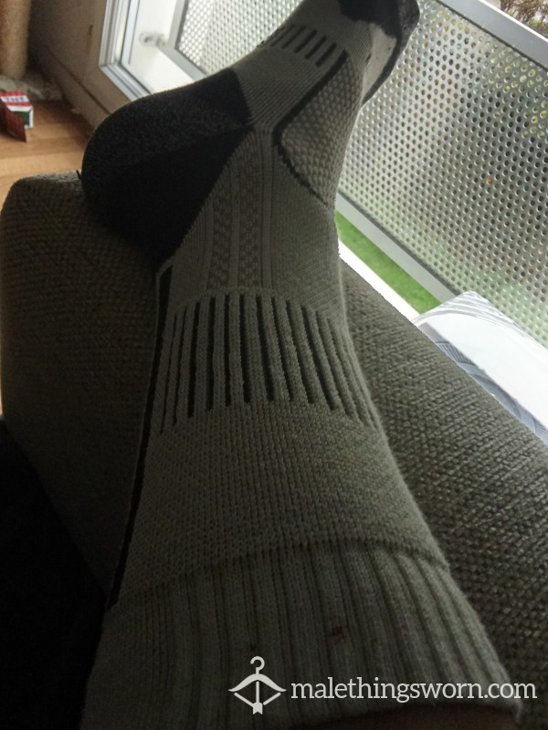 B/W Long Smelly And Sweaty Socks